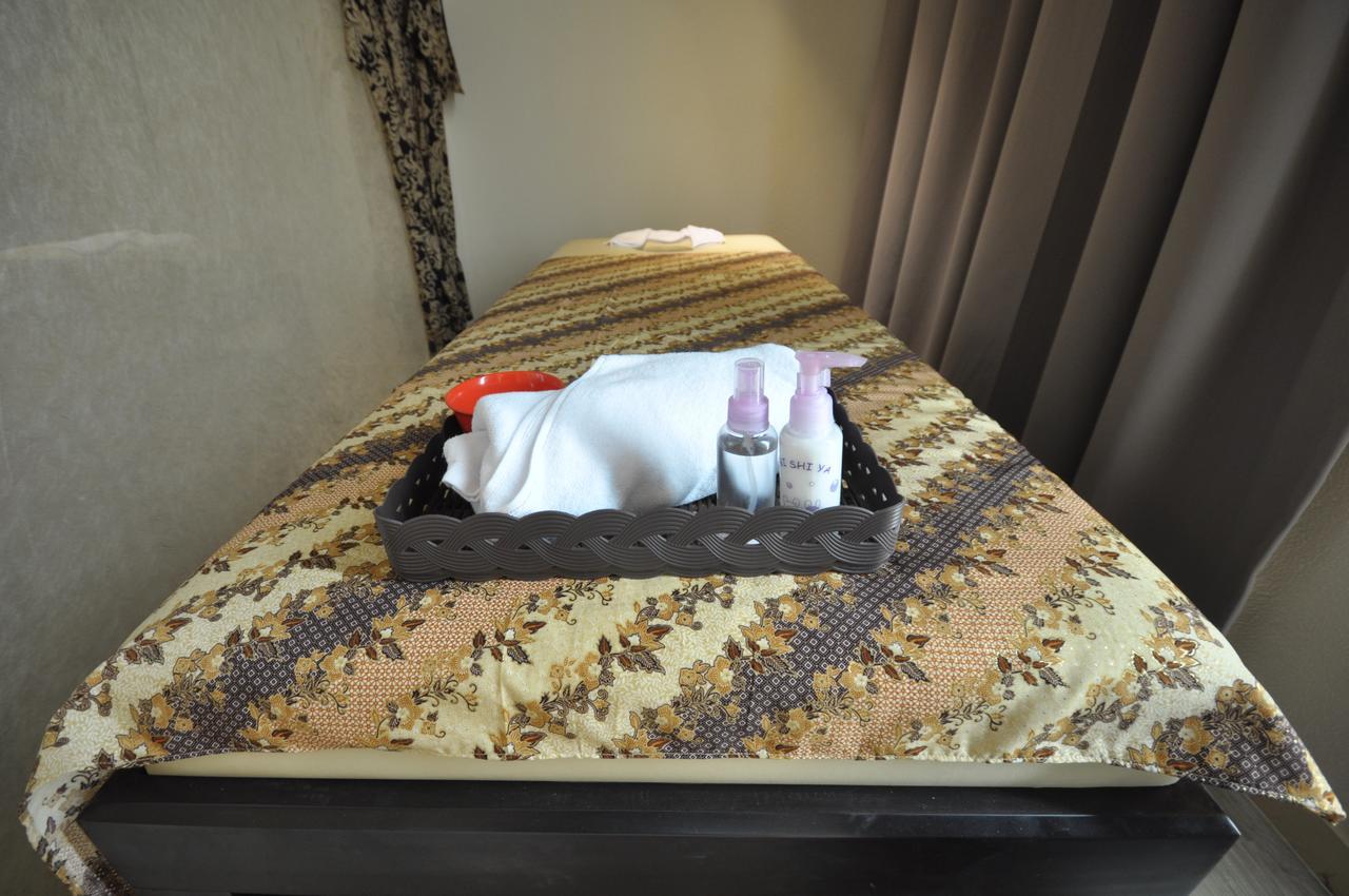 Gtv Hotel Cikarang Eksteriør billede