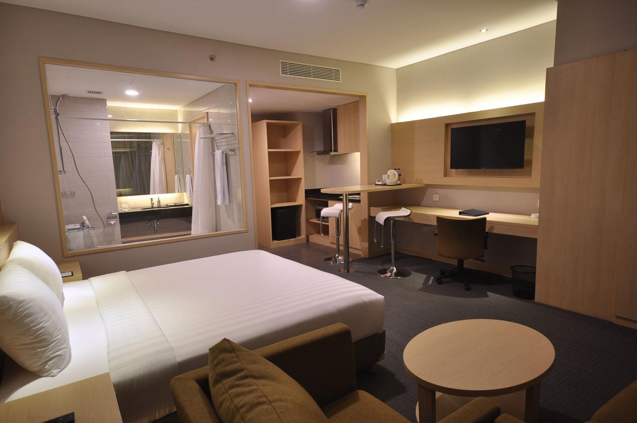 Gtv Hotel Cikarang Eksteriør billede