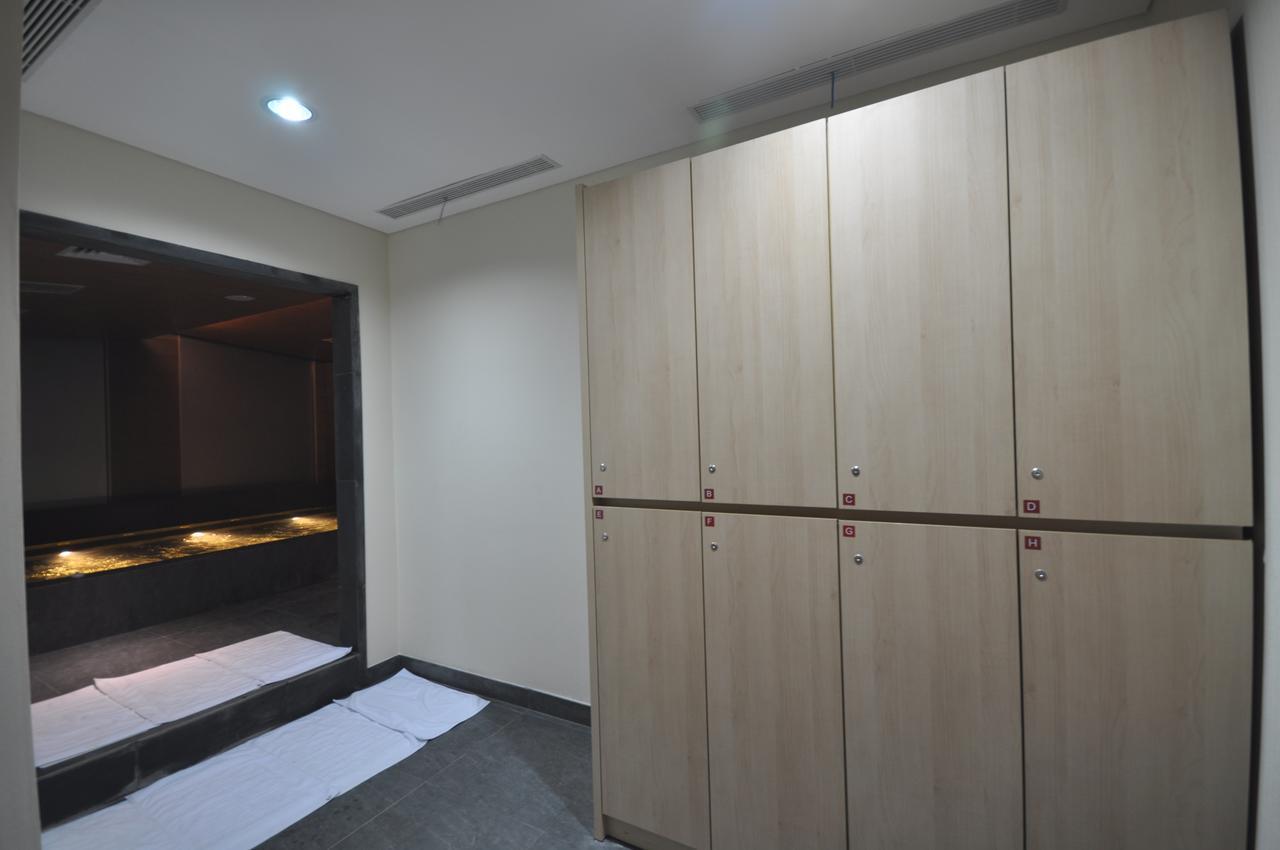 Gtv Hotel Cikarang Eksteriør billede